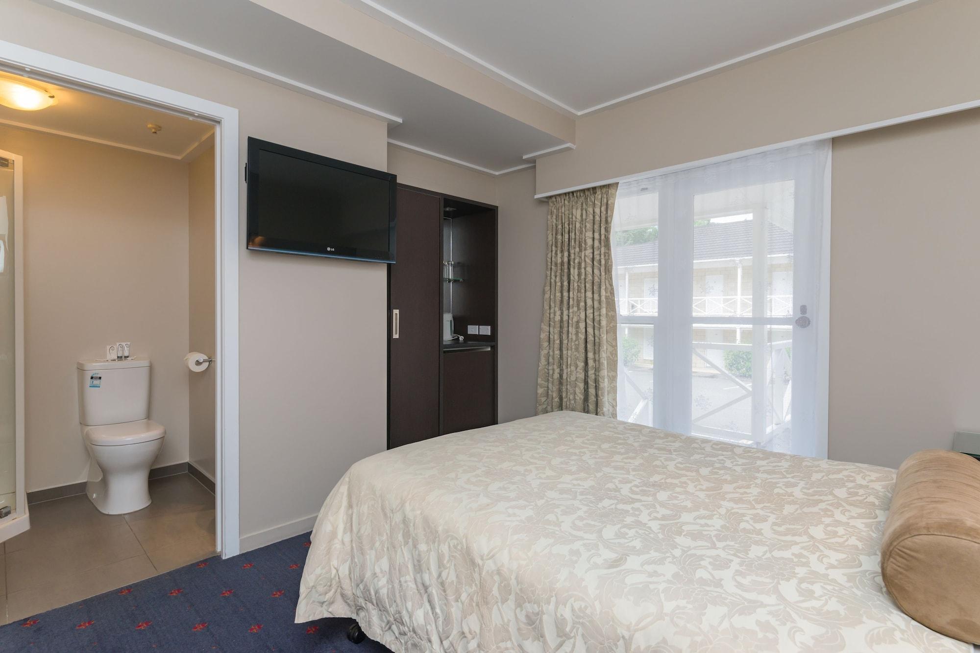 Discovery Settlers Hotel Whangarei Exterior photo