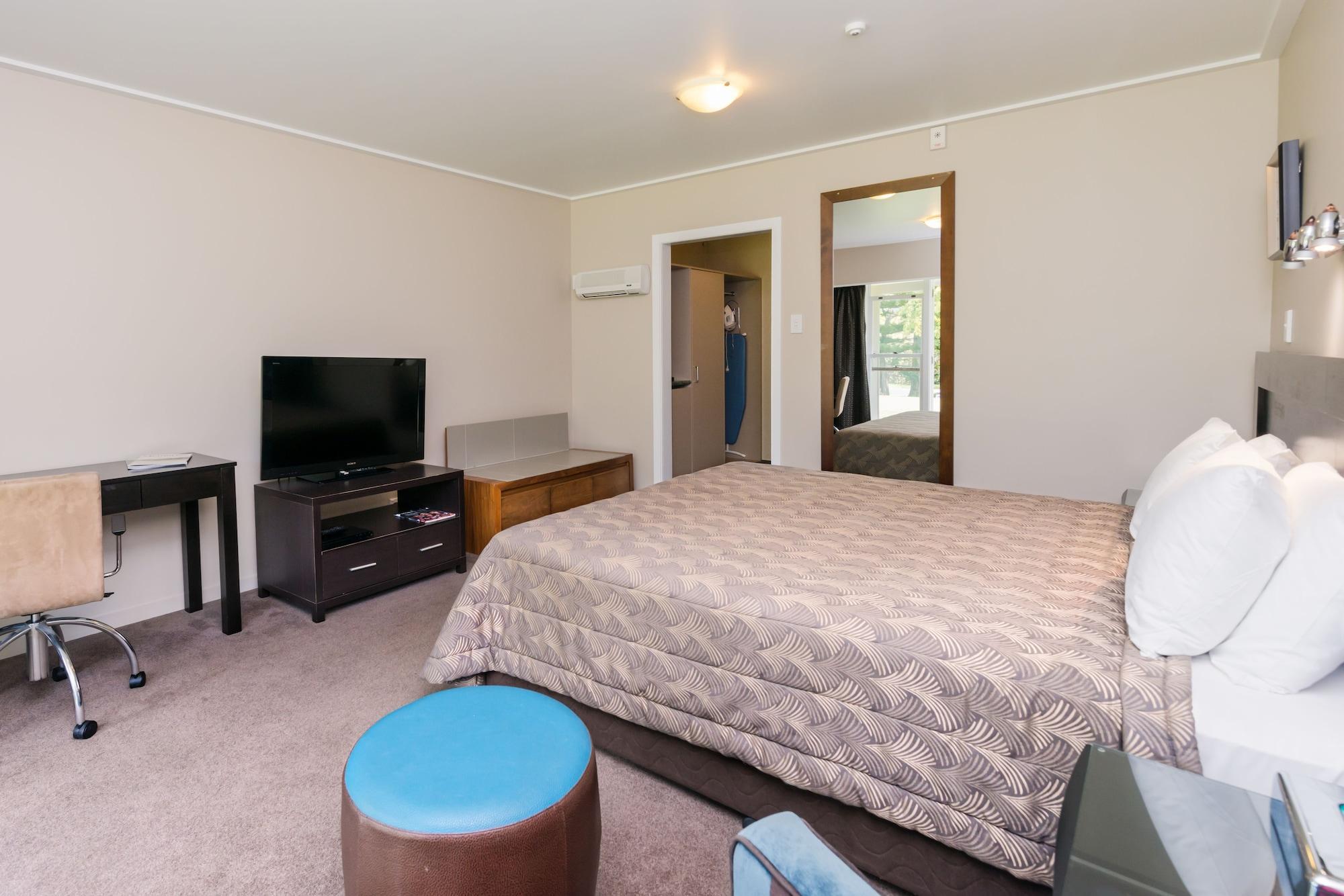 Discovery Settlers Hotel Whangarei Exterior photo